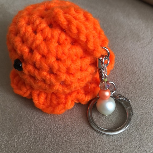 Baby Octopus 🐙 keychain - Picture 4 of 6
